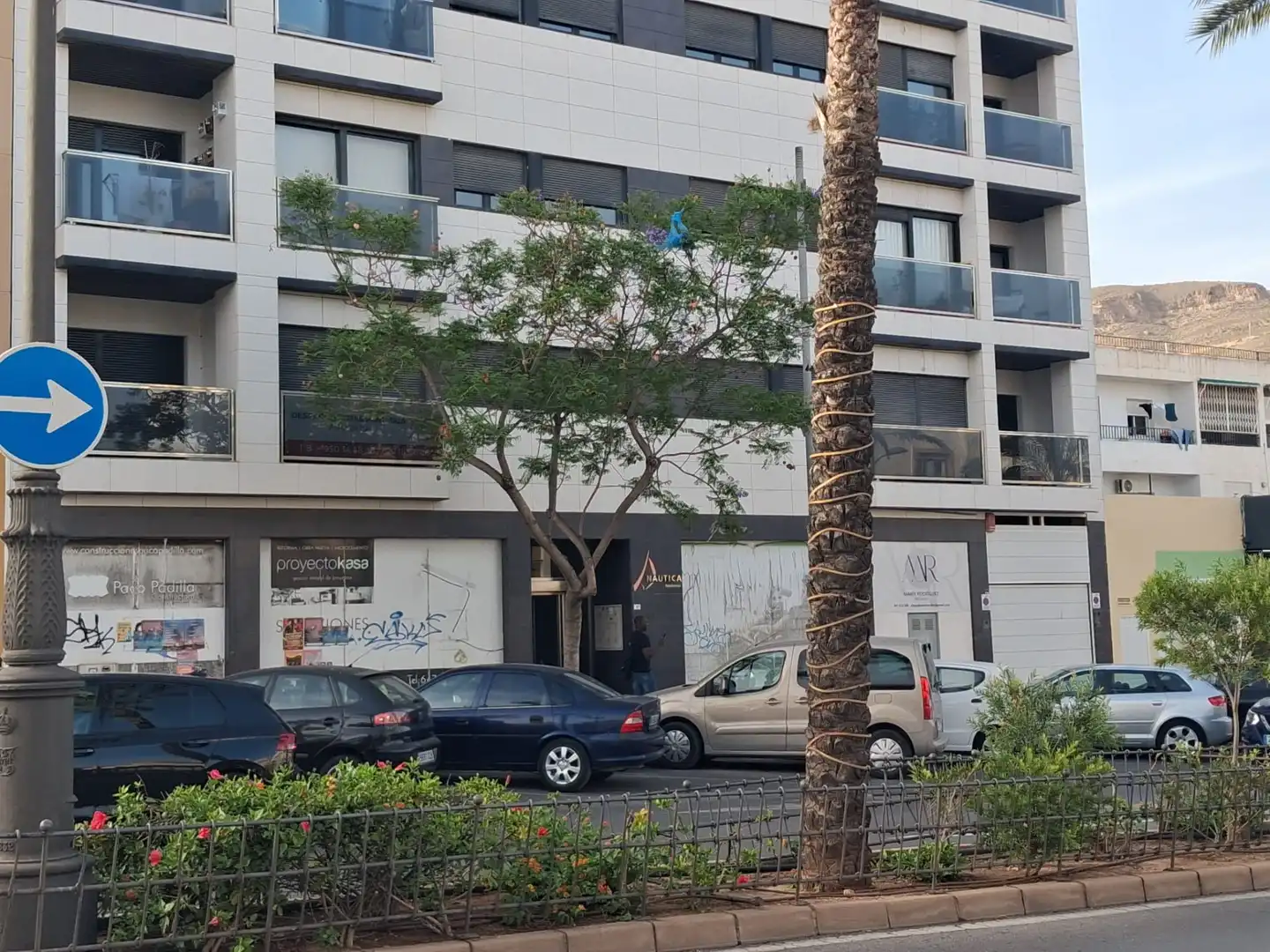 Außenansicht von Gebäude zum Verkauf in Roquetas de Mar