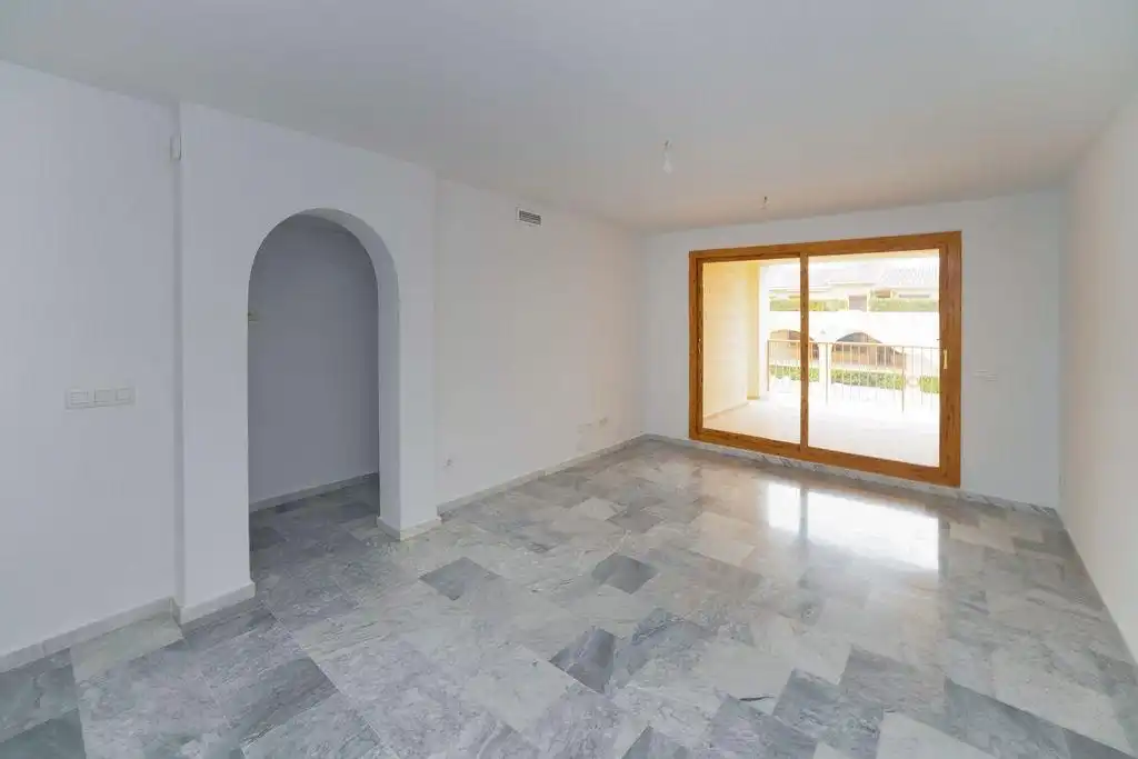 Flat with pool for sale in Mascarat, imagen 2