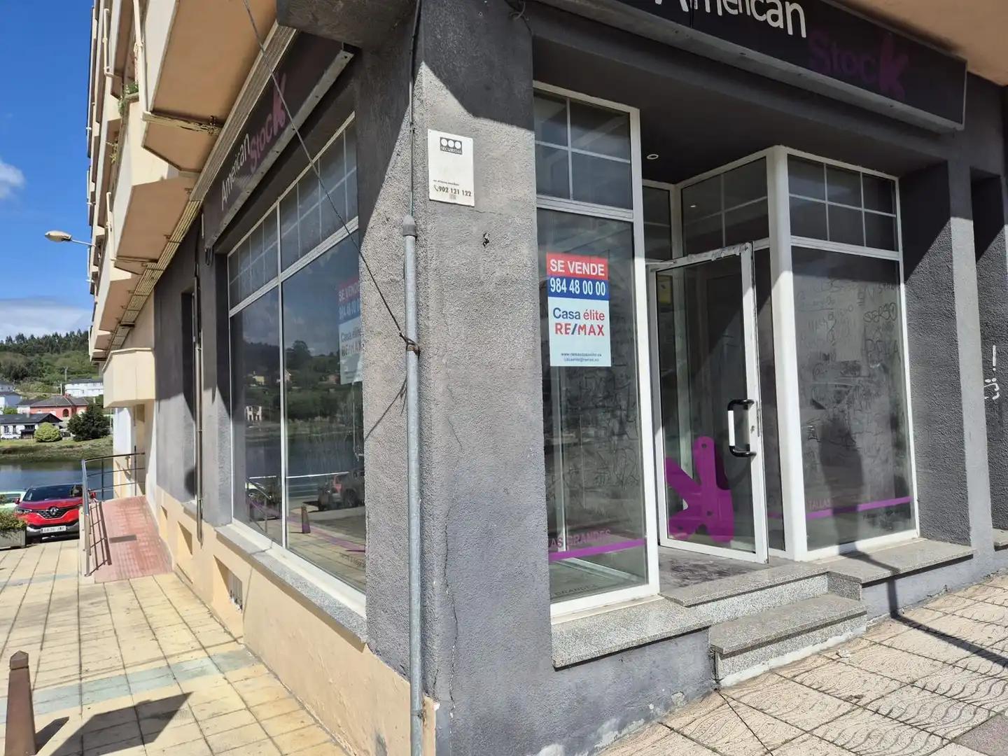Local en venda en Navia