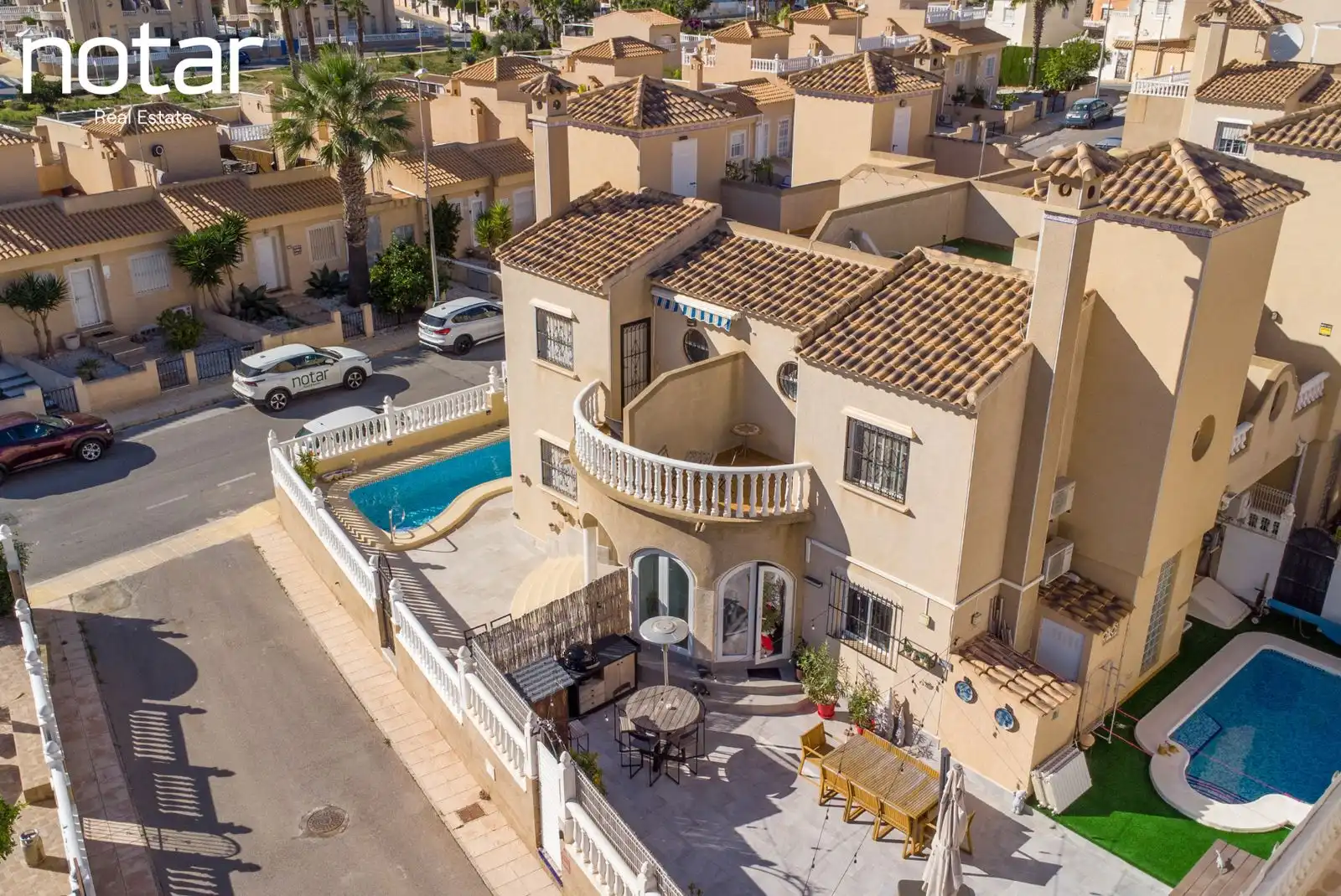 Vista exterior de Casa adosada en venta en Orihuela con Jardín privado, Terraza y Piscina