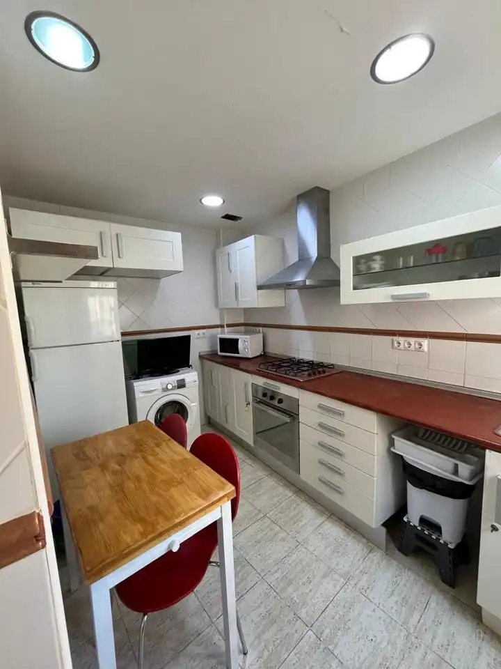 Flat for rent in El Raval - Portes Encarnades