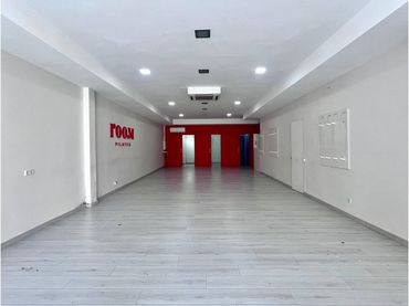 Local comercial de lloguer a Calle MESTRE ANTONI TORELLO
