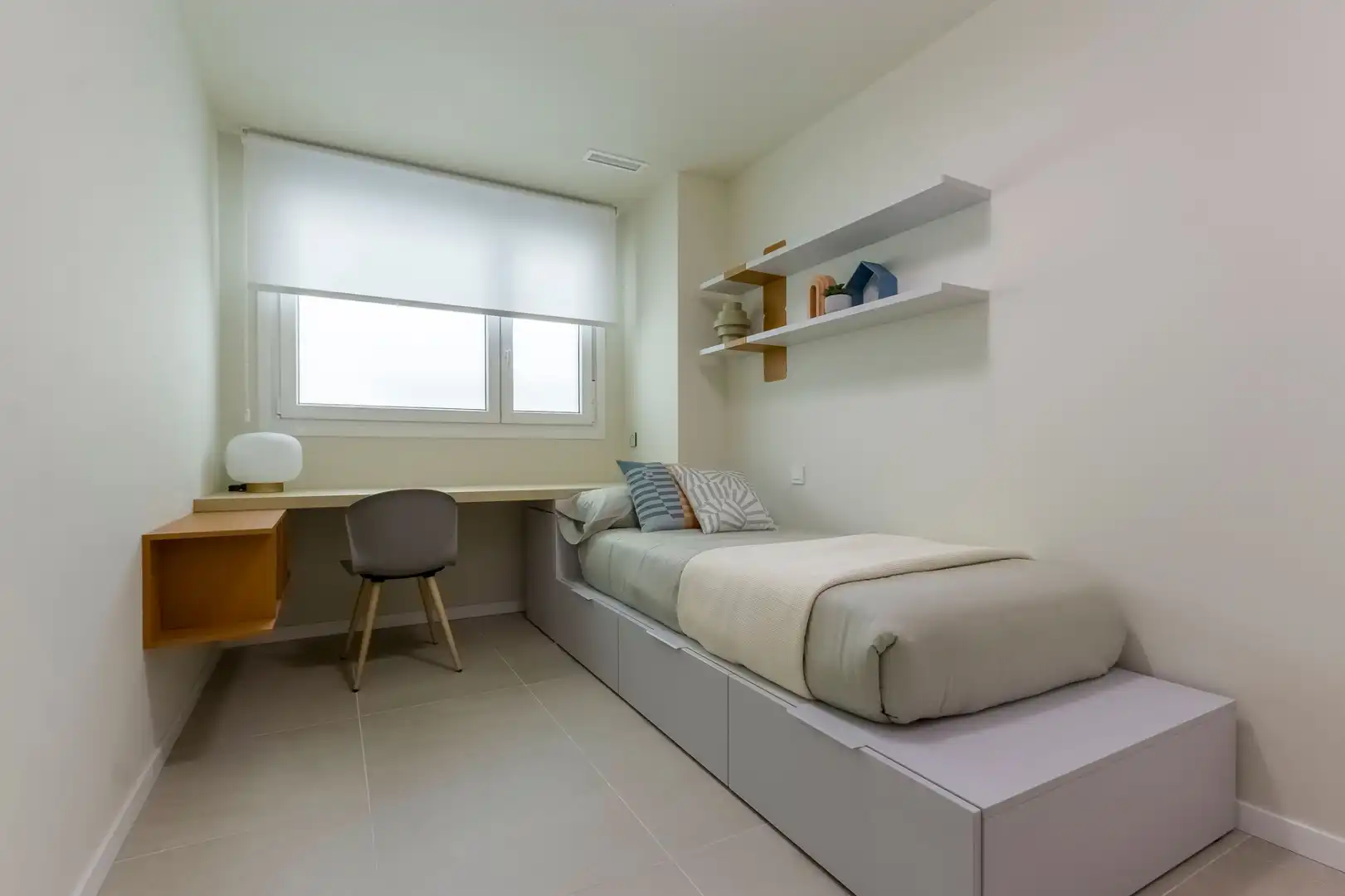 Schlafzimmer von Dachboden zum Verkauf in Alcalá de Henares mit Heizung, Terrasse und Gemeinschaftspool
