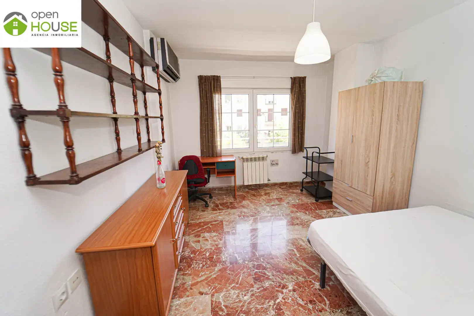 Bedroom of Flat for rent in Granada  with Heating, Furnished and Oven