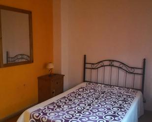 Bedroom of Flat to rent in La Línea de la Concepción  with Air Conditioner