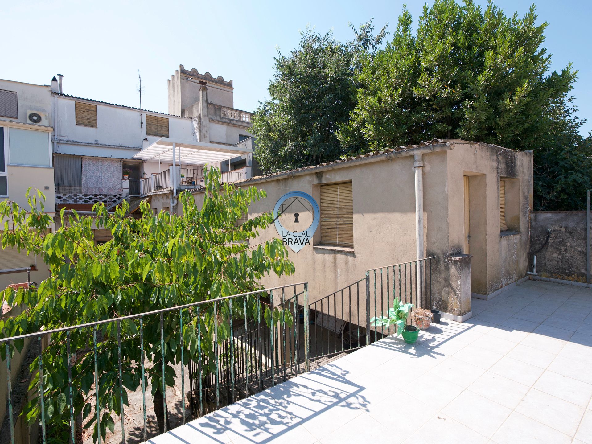 Vista exterior de Casa o chalet en venta en Llagostera con Calefacción, Terraza y Balcón