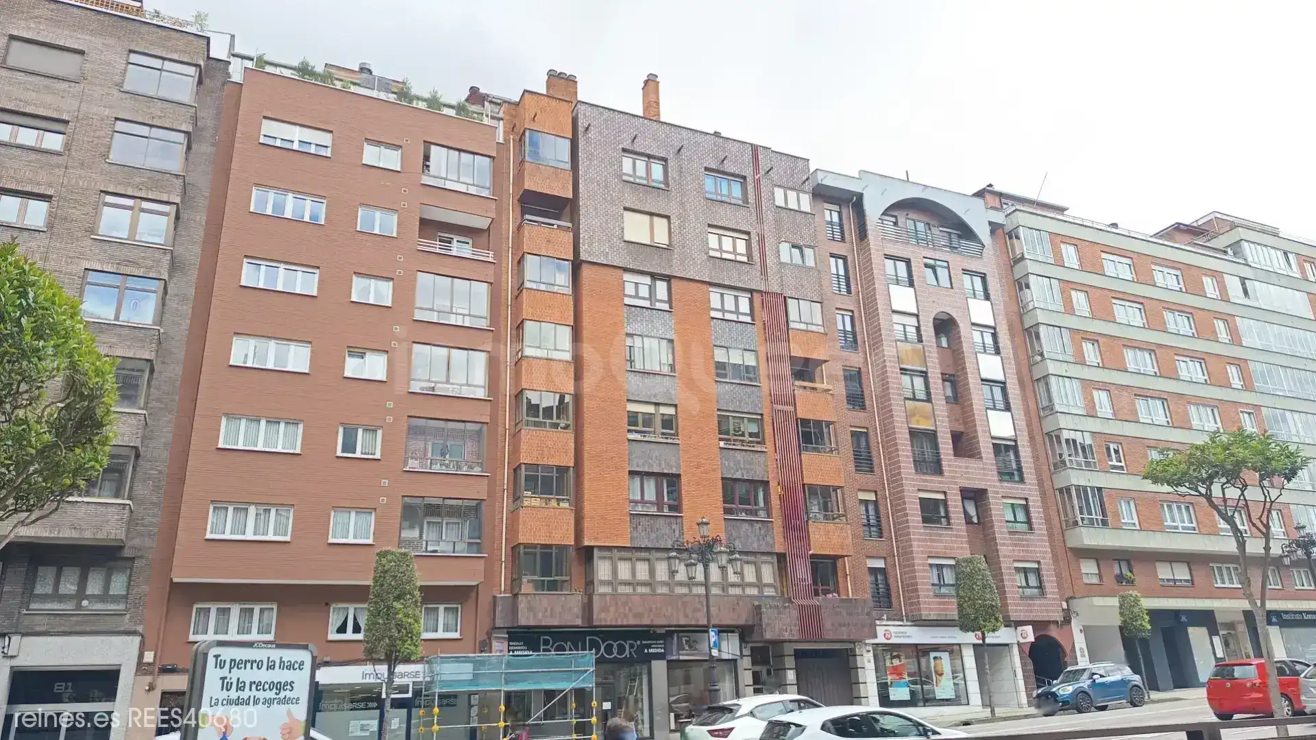 Vista exterior de Pis de lloguer en Oviedo  amb Terrassa i Moblat