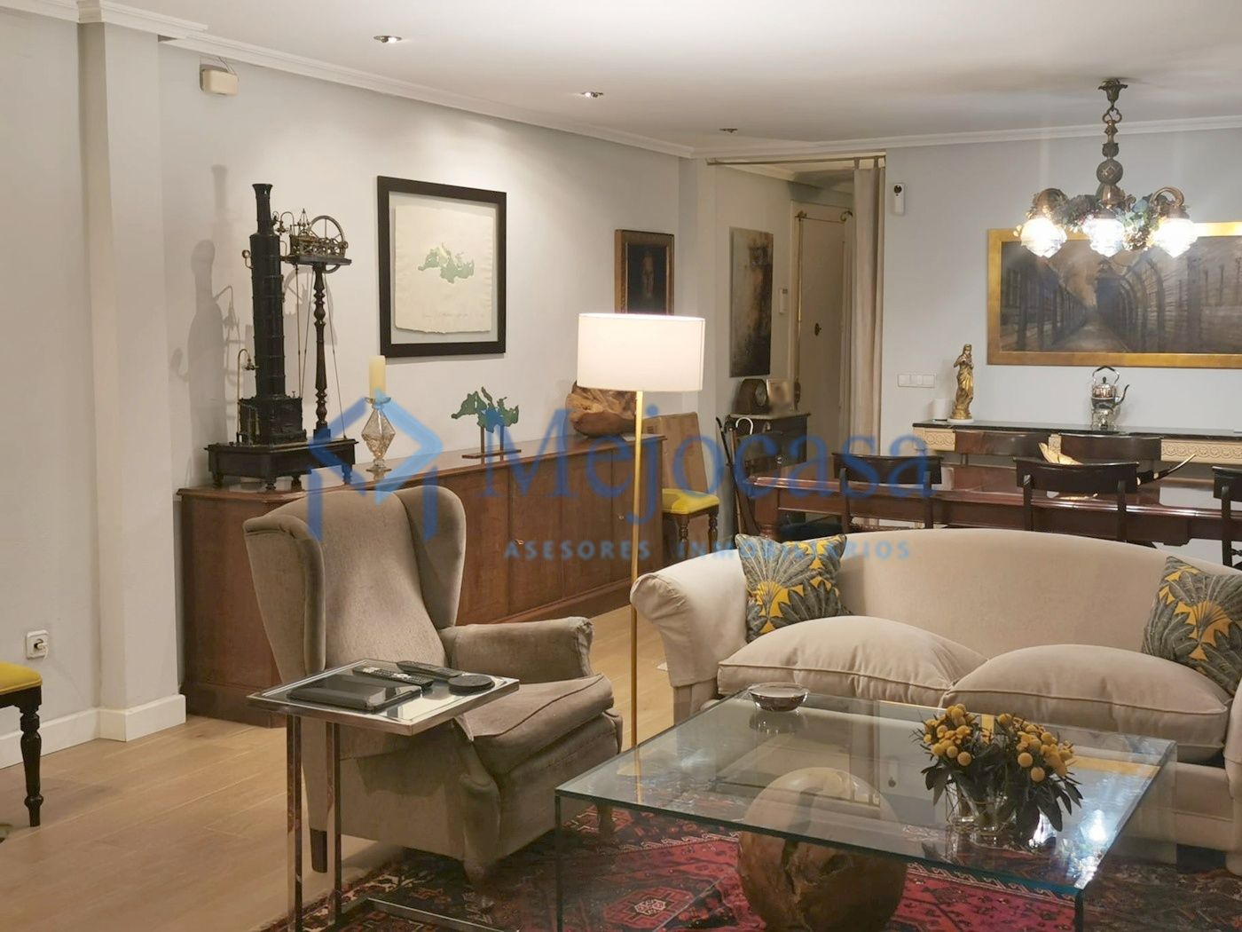 Living room of Flat for sale in  Madrid Capital  with Air Conditioner, Heating and Furnished