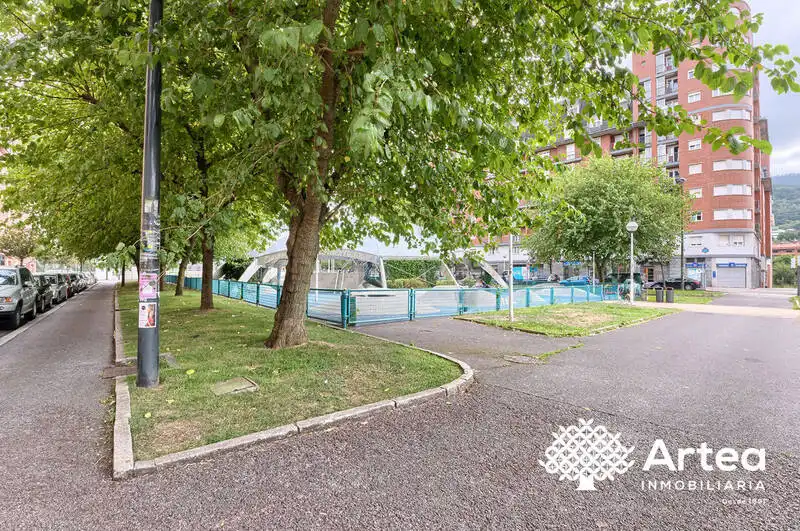 Vista exterior de Piso en venta en Bilbao  con Calefacción y Trastero