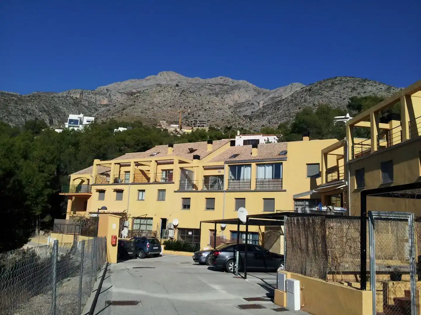 Vista exterior de Pis en venda en Altea amb Aire condicionat i Piscina