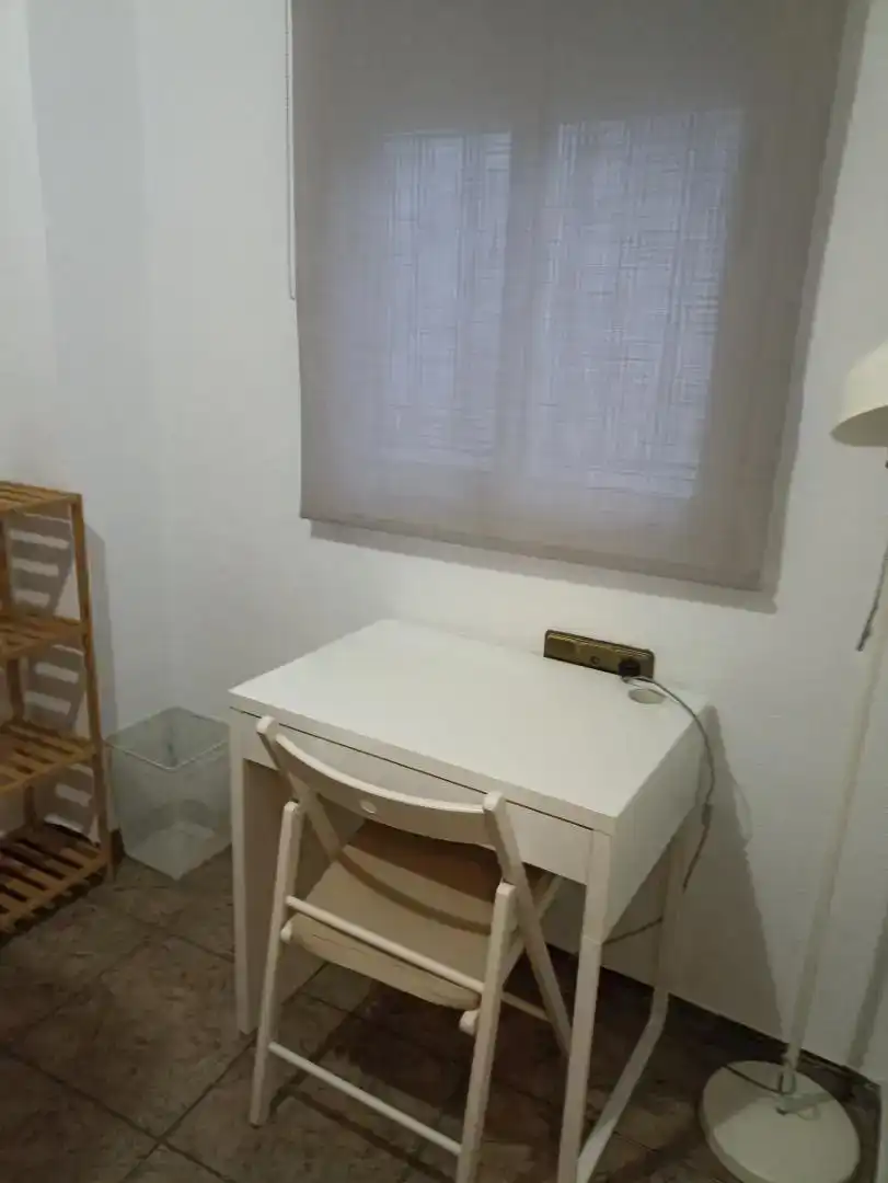 Schlafzimmer von Maisonette zur Miete in Valencia mit Klimaanlage, Abstellraum und Möbliert