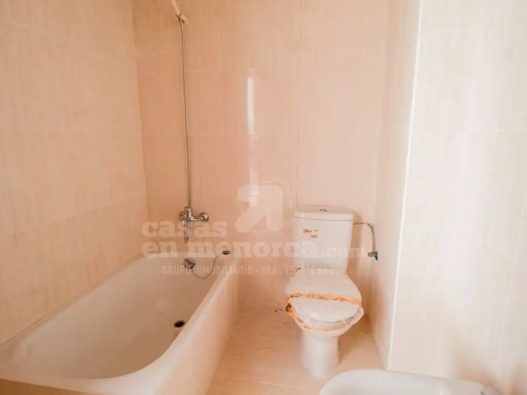 Bathroom of Flat for sale in Alaior  with Balcony