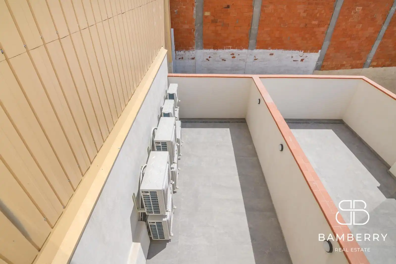Terrassa de Àtic en venda en Sant Boi de Llobregat amb Parquet