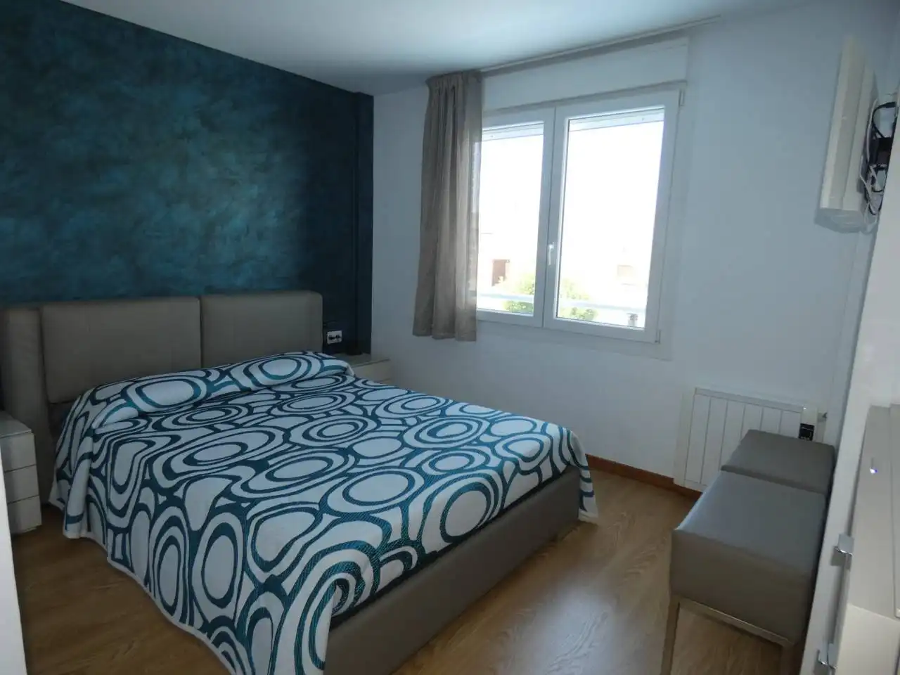 Schlafzimmer von Einfamilien-Reihenhaus zum Verkauf in Benicarló mit Klimaanlage, Heizung und Privatgarten