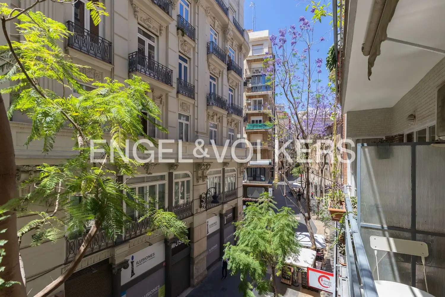 Außenansicht von Wohnung zur Miete in Valencia mit Klimaanlage, Heizung und Terrasse