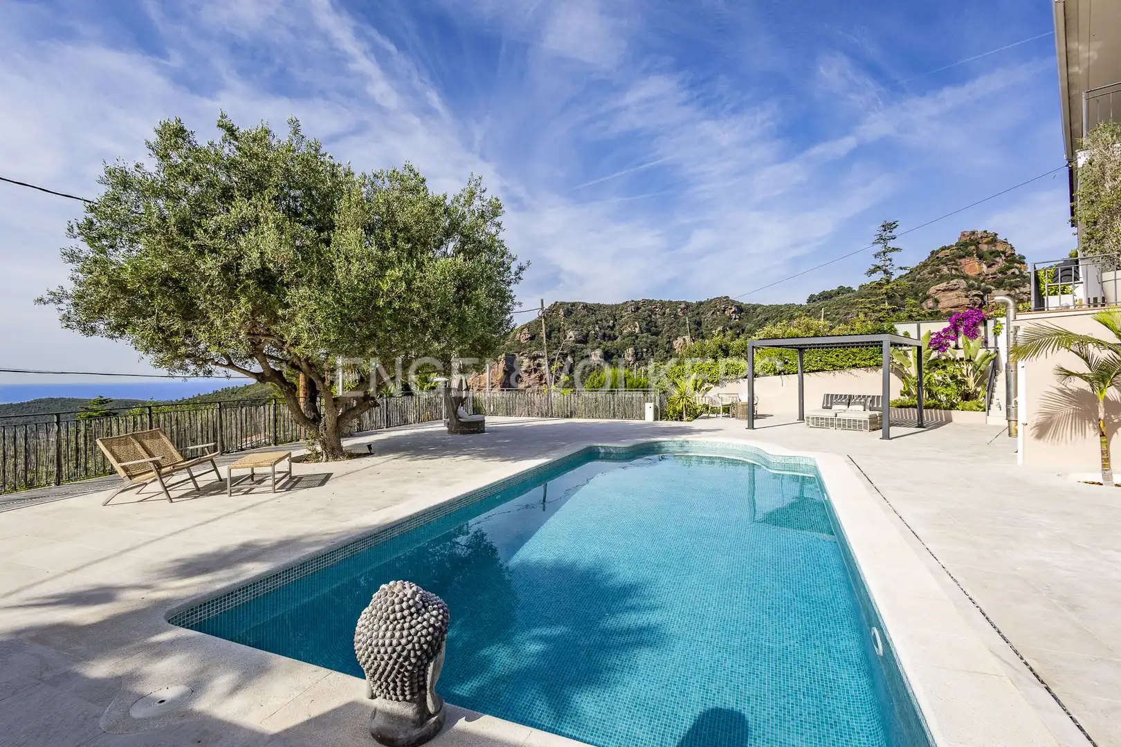Piscina de Casa o chalet de alquiler en Naut Aran con Aire acondicionado, Calefacción y Jardín privado
