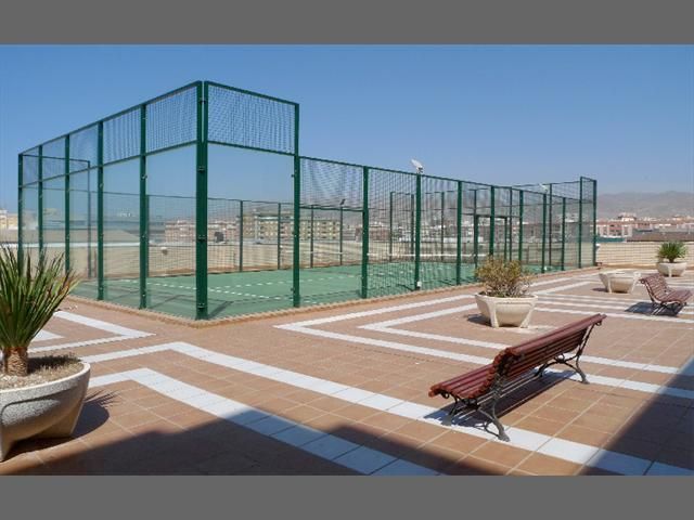 Terrassa de Estudi de lloguer en  Almería Capital amb Aire condicionat, Moblat i Rentadora