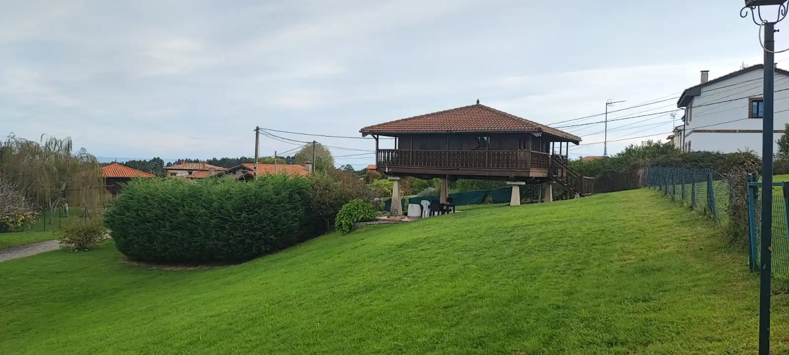 Außenansicht von Country house zum Verkauf in Llanes mit Heizung, Privatgarten und Terrasse