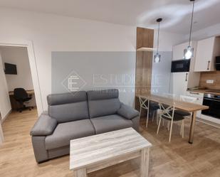 Sala d'estar de Apartament de lloguer en Salamanca Capital amb Aire condicionat, Calefacció i Parquet