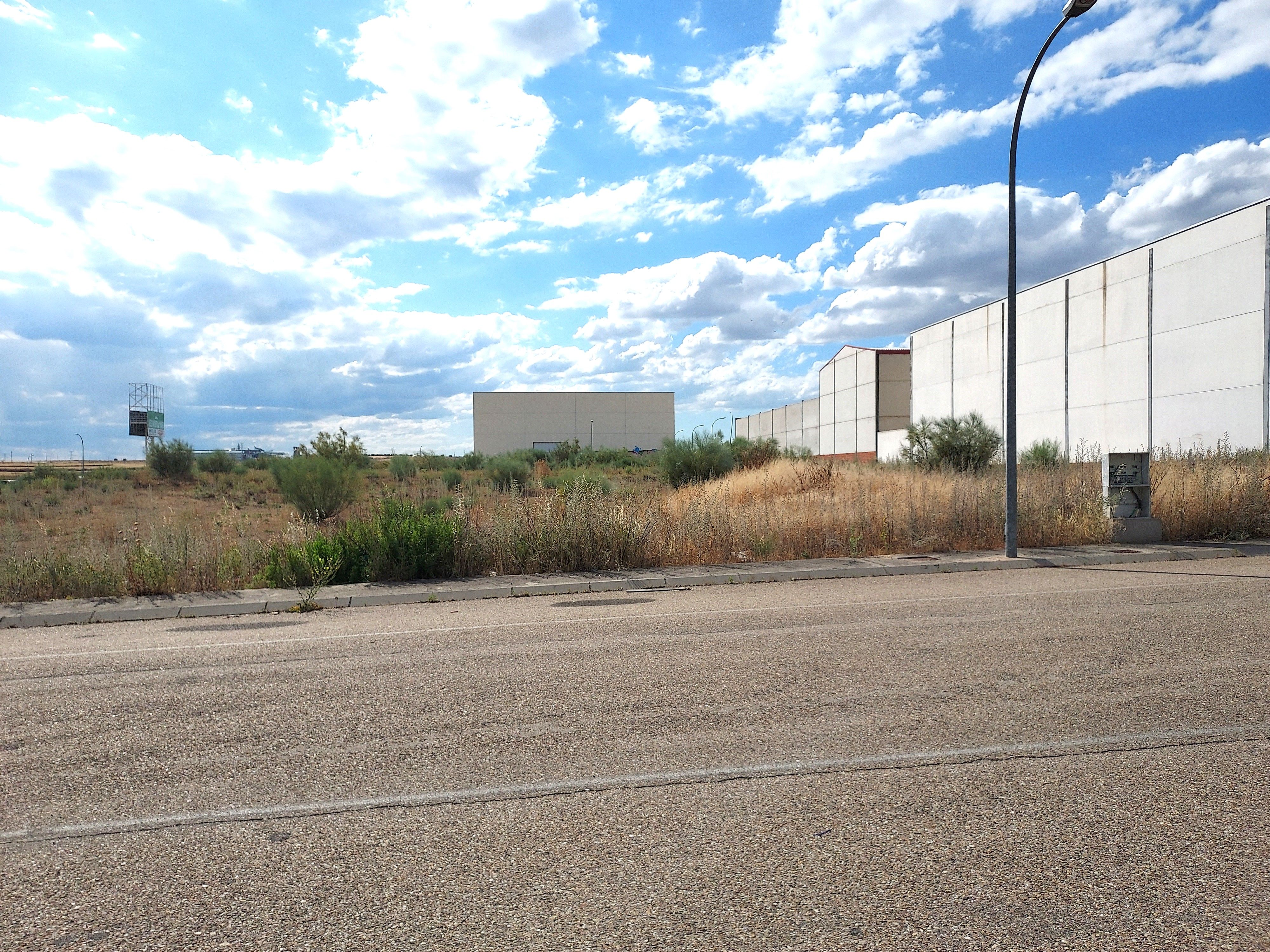 Terreno industrial en venta en Villaluenga de la Sagra