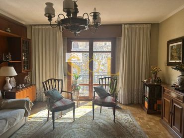 Wohnung mit Balkon zum Verkauf in Calle Ramón y Cajal 27