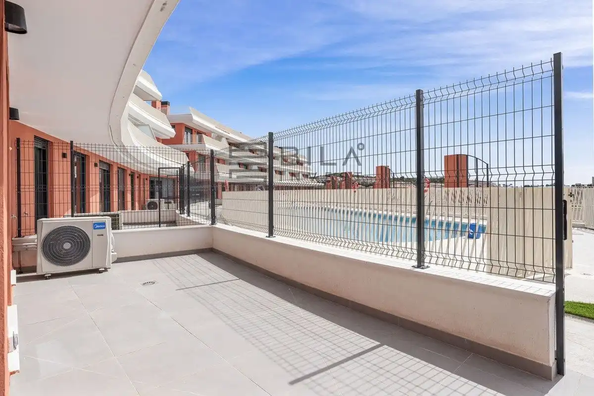 Piso con piscina en venta en Brida, imagen 3