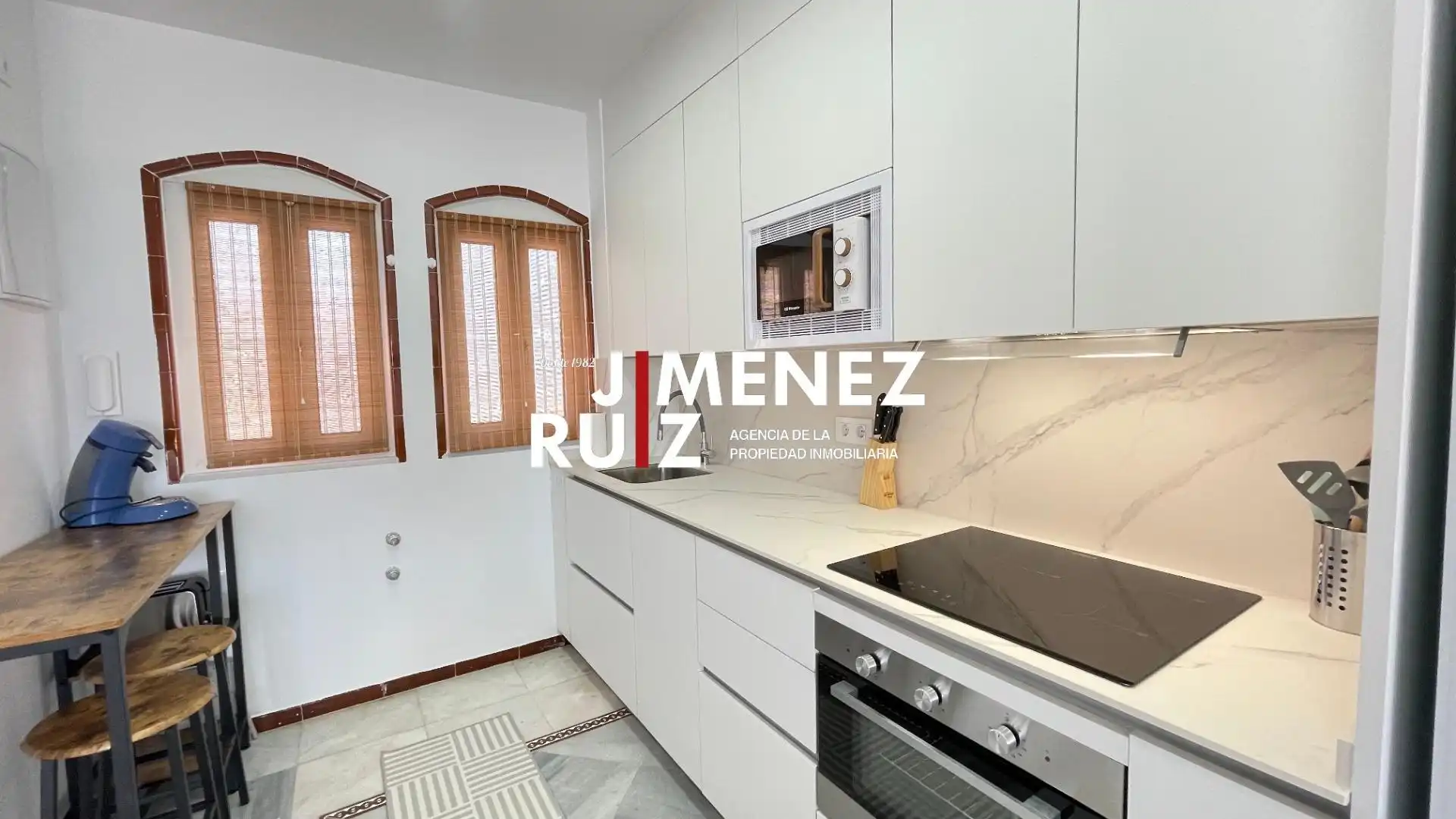 Küche von Wohnung zur Miete in El Puerto de Santa María mit Klimaanlage, Terrasse und Balkon