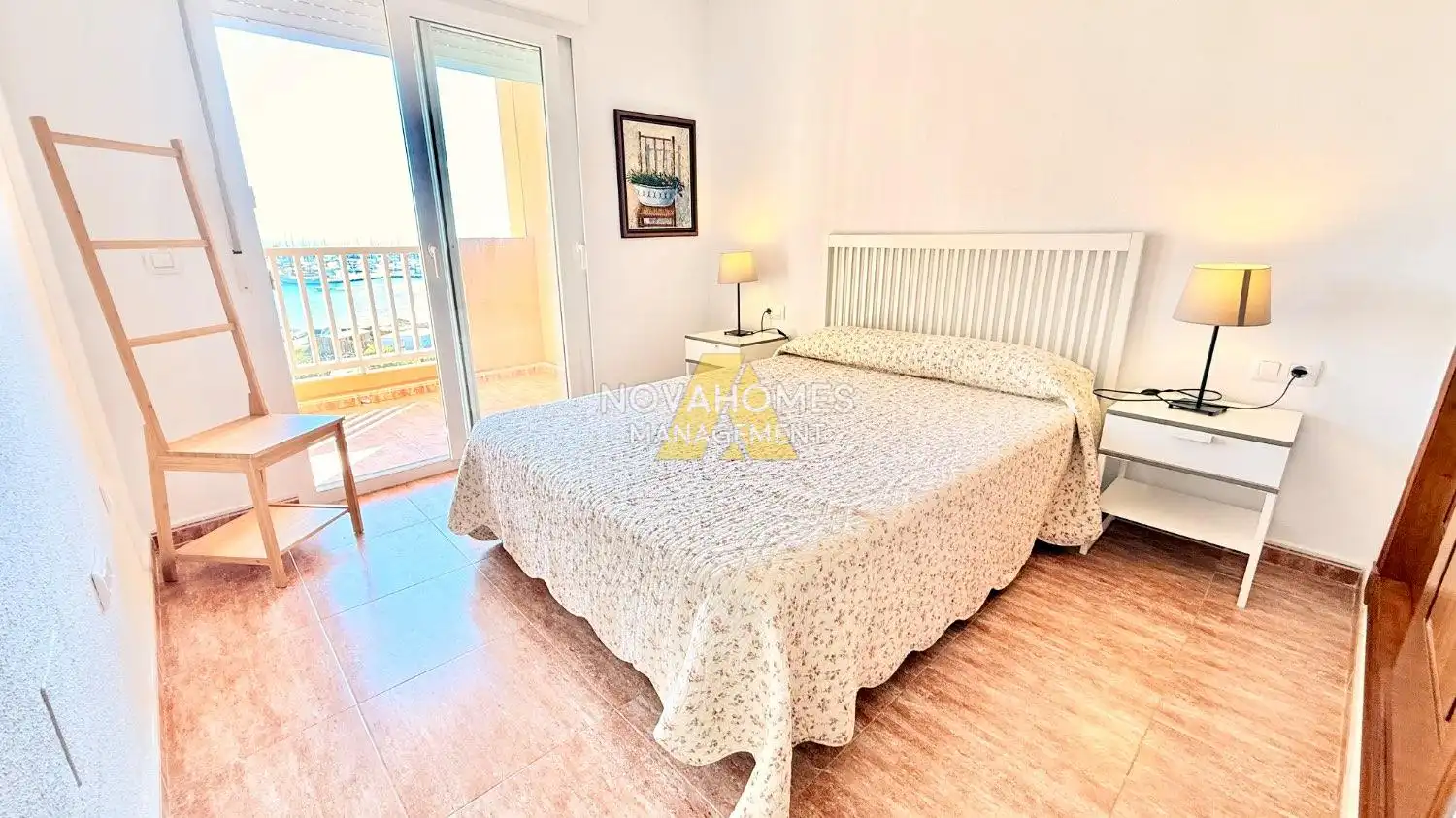 Schlafzimmer von Wohnungen zum Verkauf in La Manga del Mar Menor mit Klimaanlage, Heizung und Terrasse