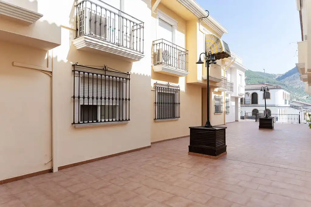 Vista exterior de Casa adosada en venta en Jamilena