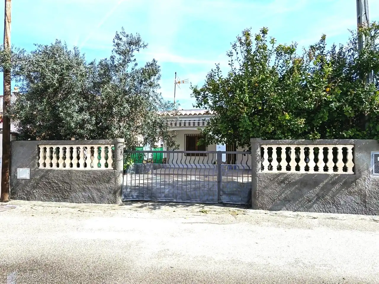 Exterior view of Houses for sale in Oliva