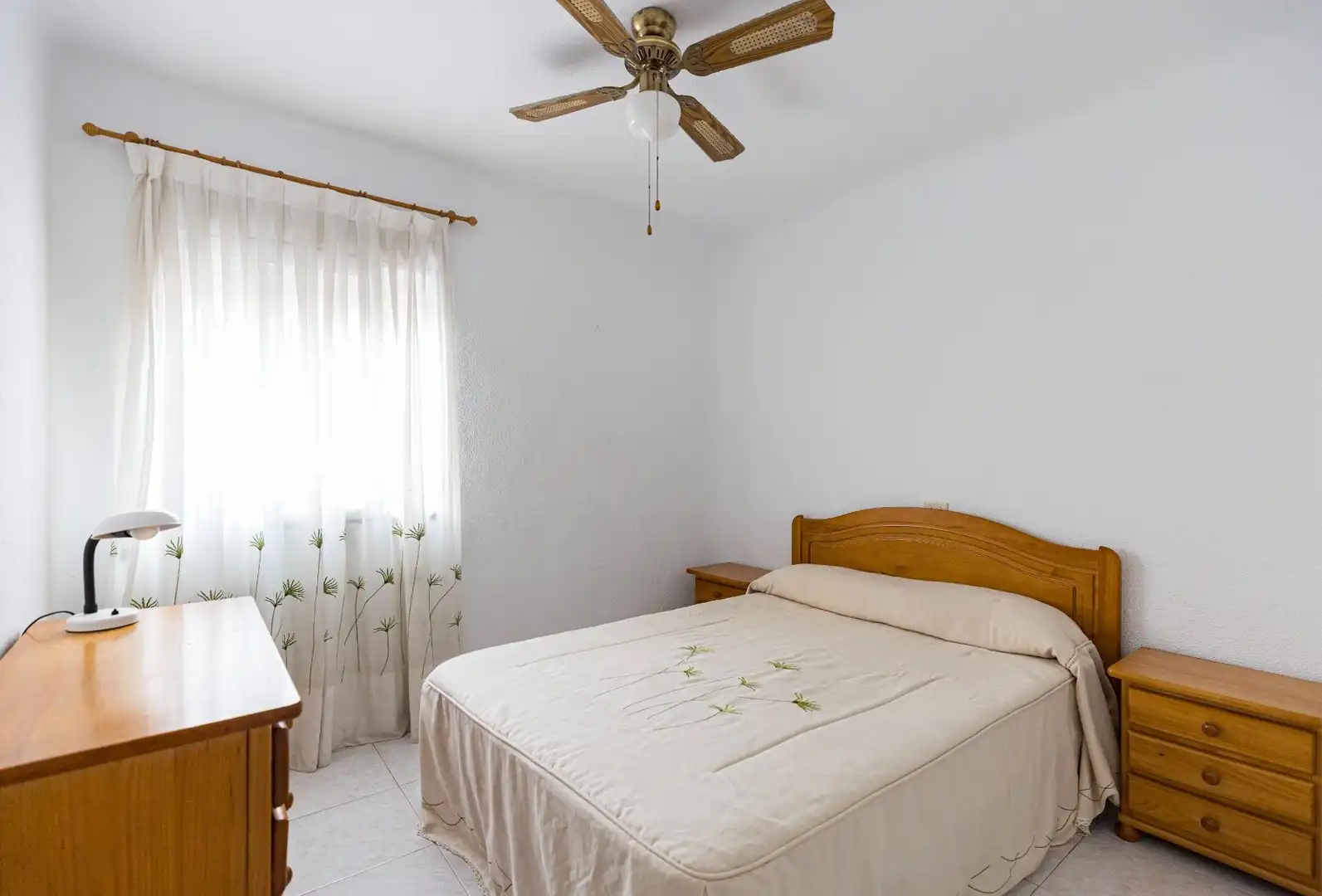 Habitación de Piso en venta en Pilar de la Horadada con Aire acondicionado, Terraza y Amueblado