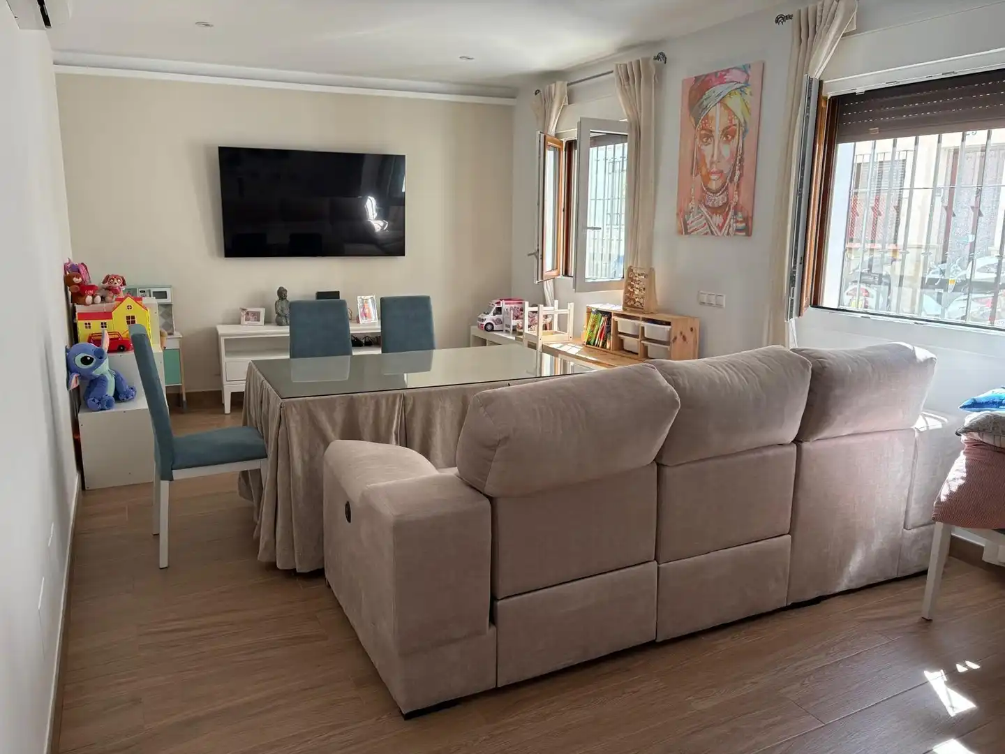Sala de estar de Casa adosada en venta en Antequera con Aire acondicionado, Terraza y Balcón