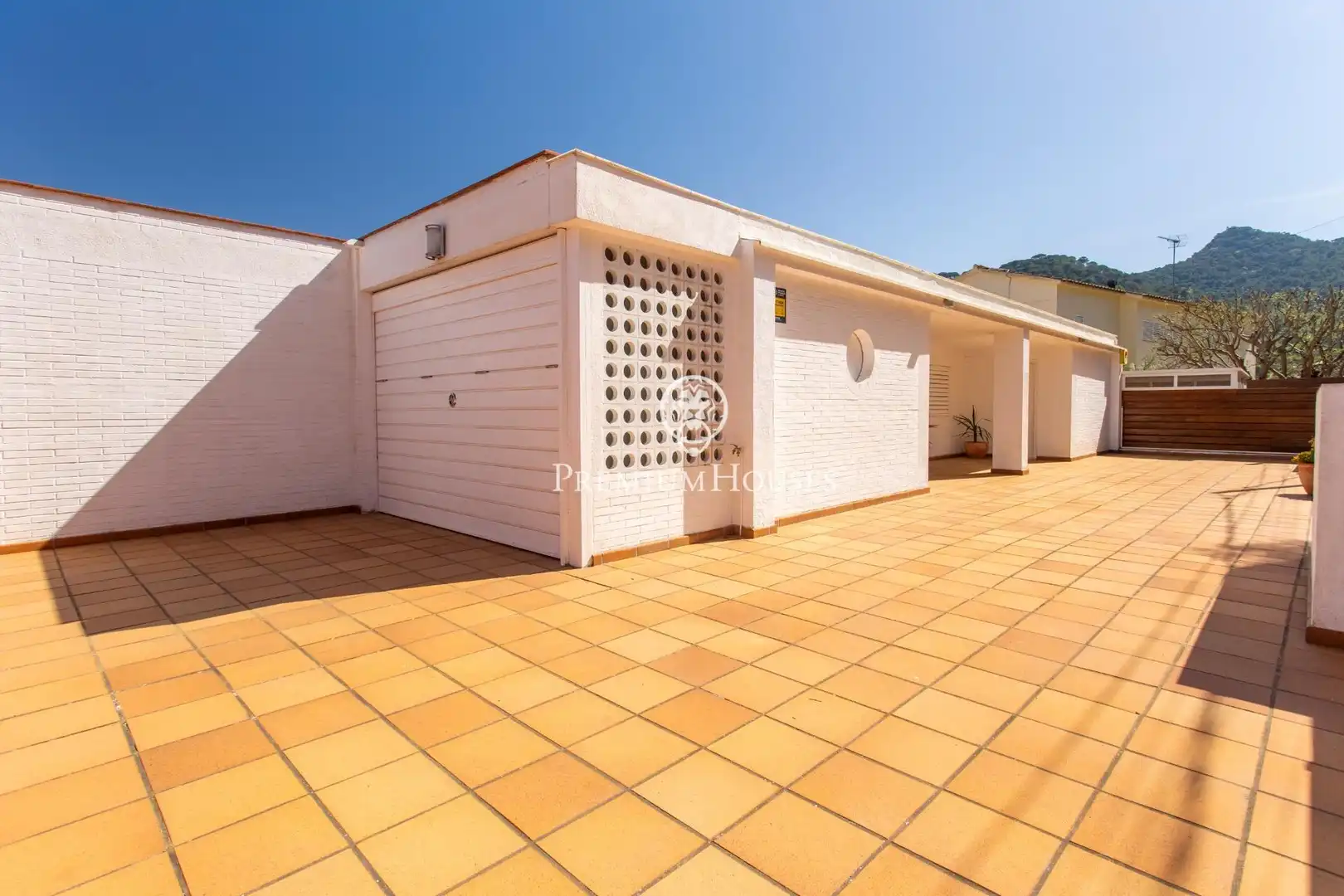 Exterior view of Houses for sale in Argentona  with Air Conditioner, Heating and Swimming Pool