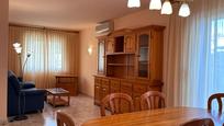 Sala d'estar de Planta baixa en venda en Calafell amb Aire condicionat, Calefacció i Jardí privat