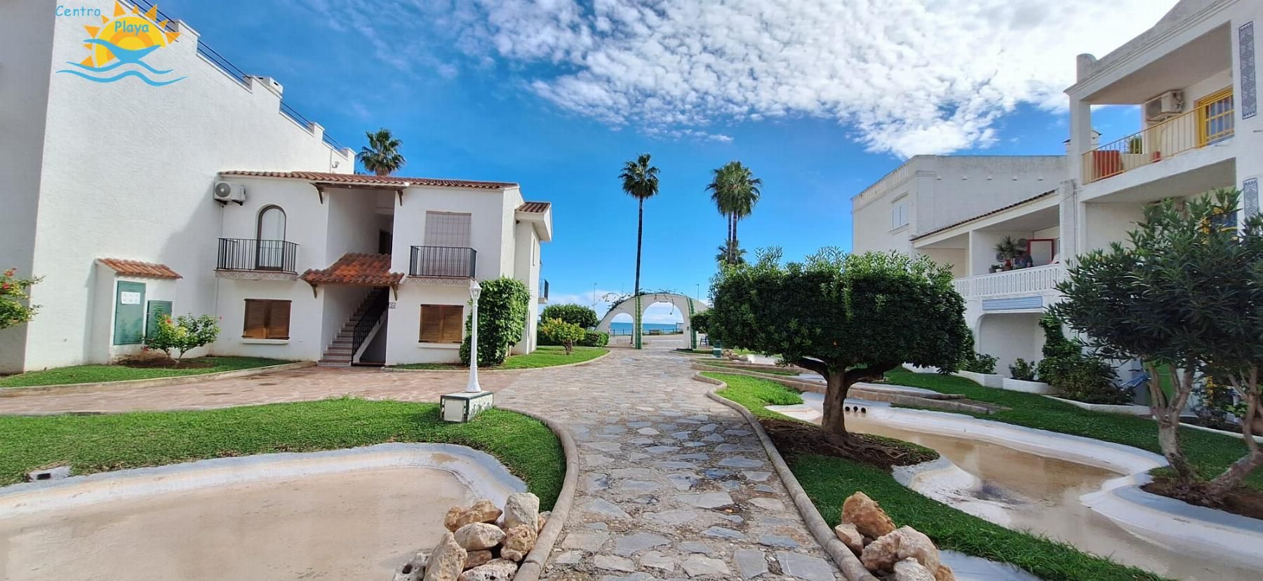 Vista exterior de Àtic en venda en Alcalà de Xivert amb Calefacció, Terrassa i Piscina comunitària