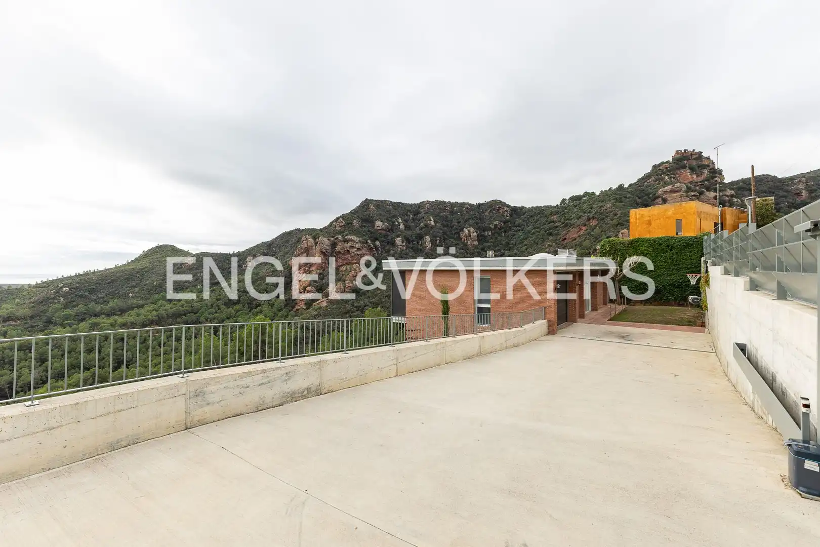 Houses for sale in Bruguers