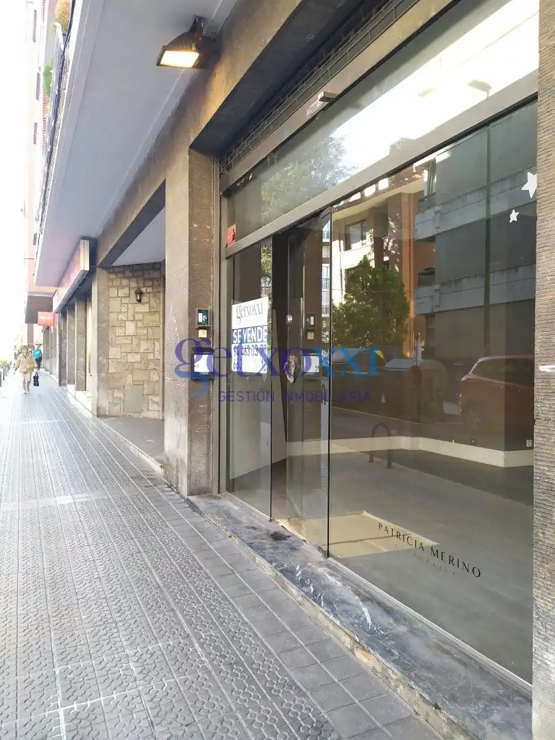 Business premises for sale in Club Kalea, imagen 2