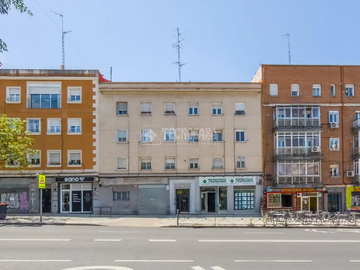 Vista exterior de Piso en venta en Madrid con Aire acondicionado y Calefacción