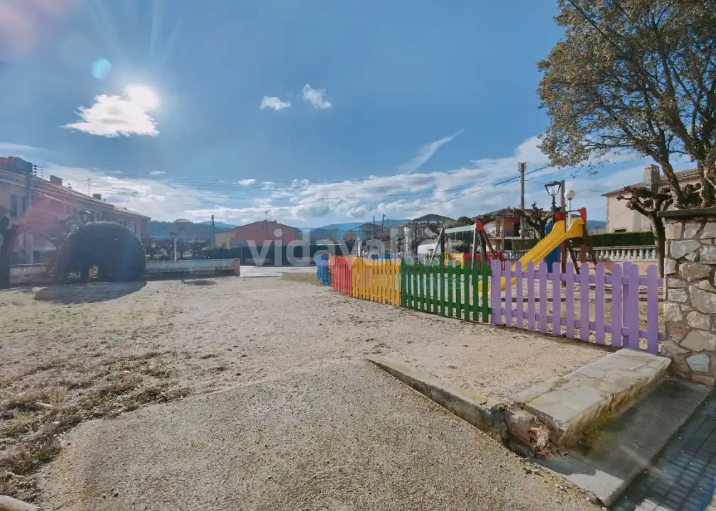 Vista exterior de Piso en venta en Riells i Viabrea con Aire acondicionado, Calefacción y Horno