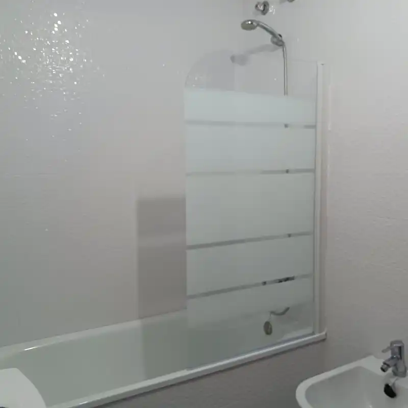 Bathroom of Flat for rent in La Font d'en Carròs  with Air Conditioner, Furnished and Balcony