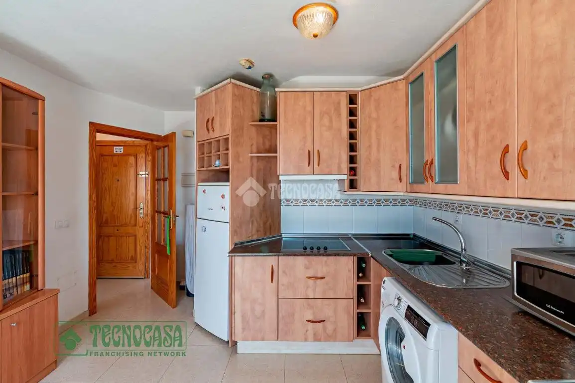 Cocina de Piso en venta en Roquetas de Mar con Calefacción y Terraza