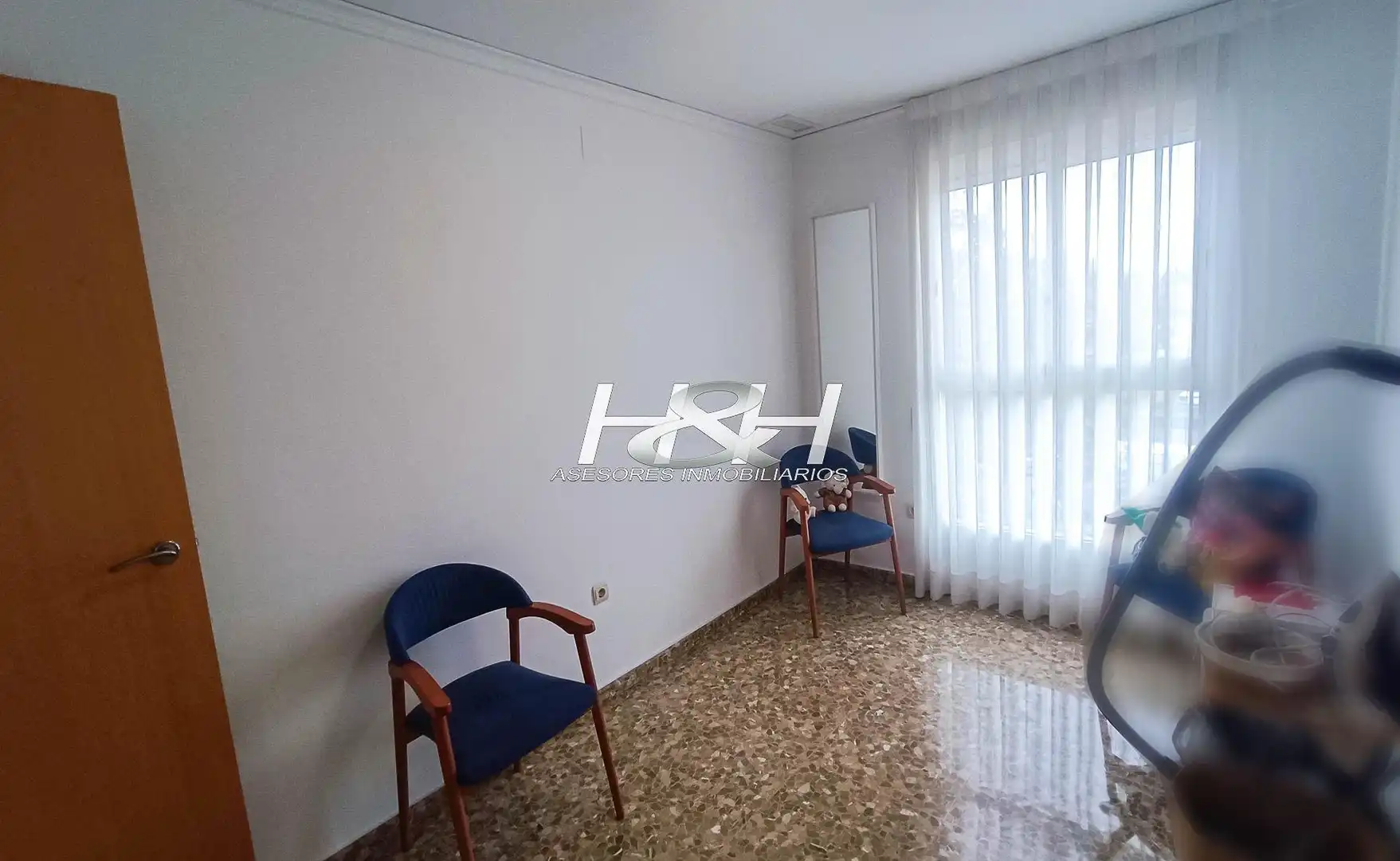 Piso en venta en Valencia con Trastero y Balcón
