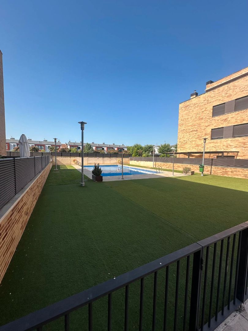 Study to rent in Lardero