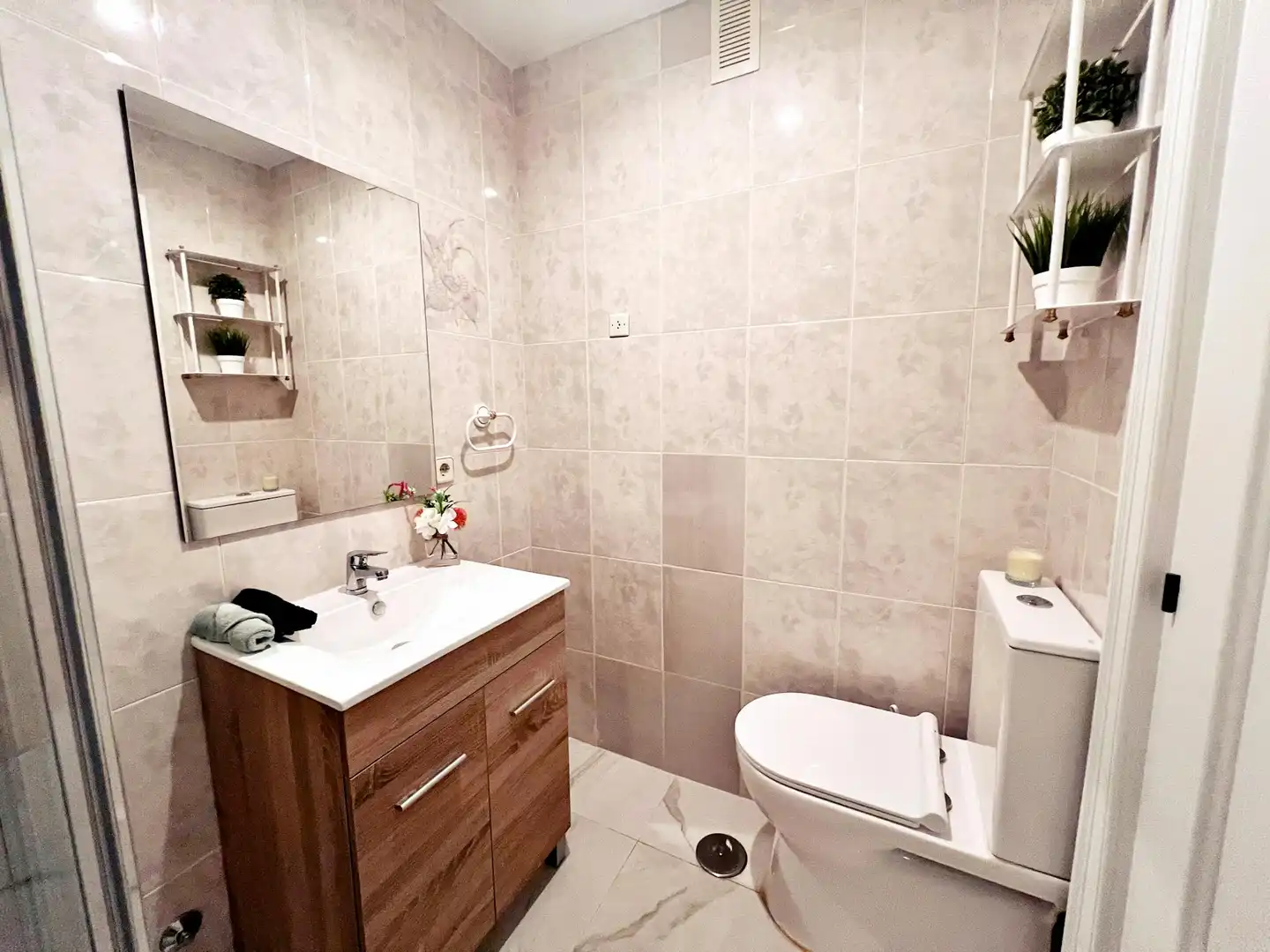 5 hab, 140m² en Valdezarza, Moncloa - Aravaca, Madrid - Image 4