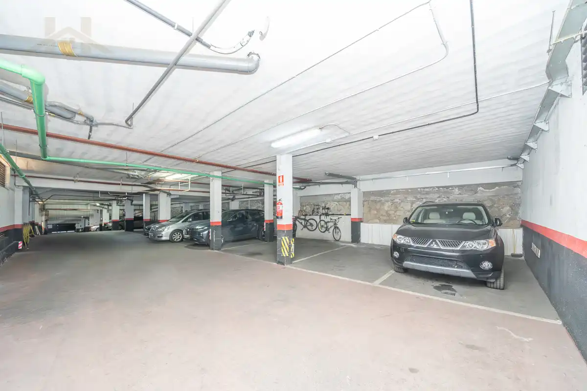 Parking de Dúplex en venta en Torrelodones con Aire acondicionado, Calefacción y Parquet