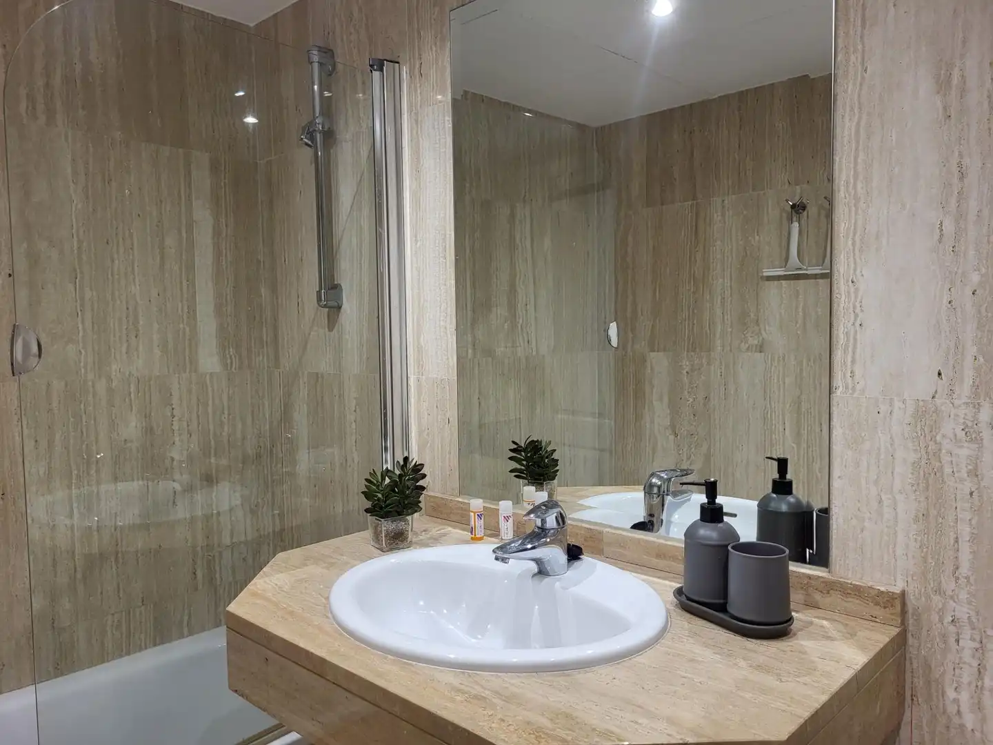 Apartment with pool to rent in Elviria - Cabopino, imagen 26