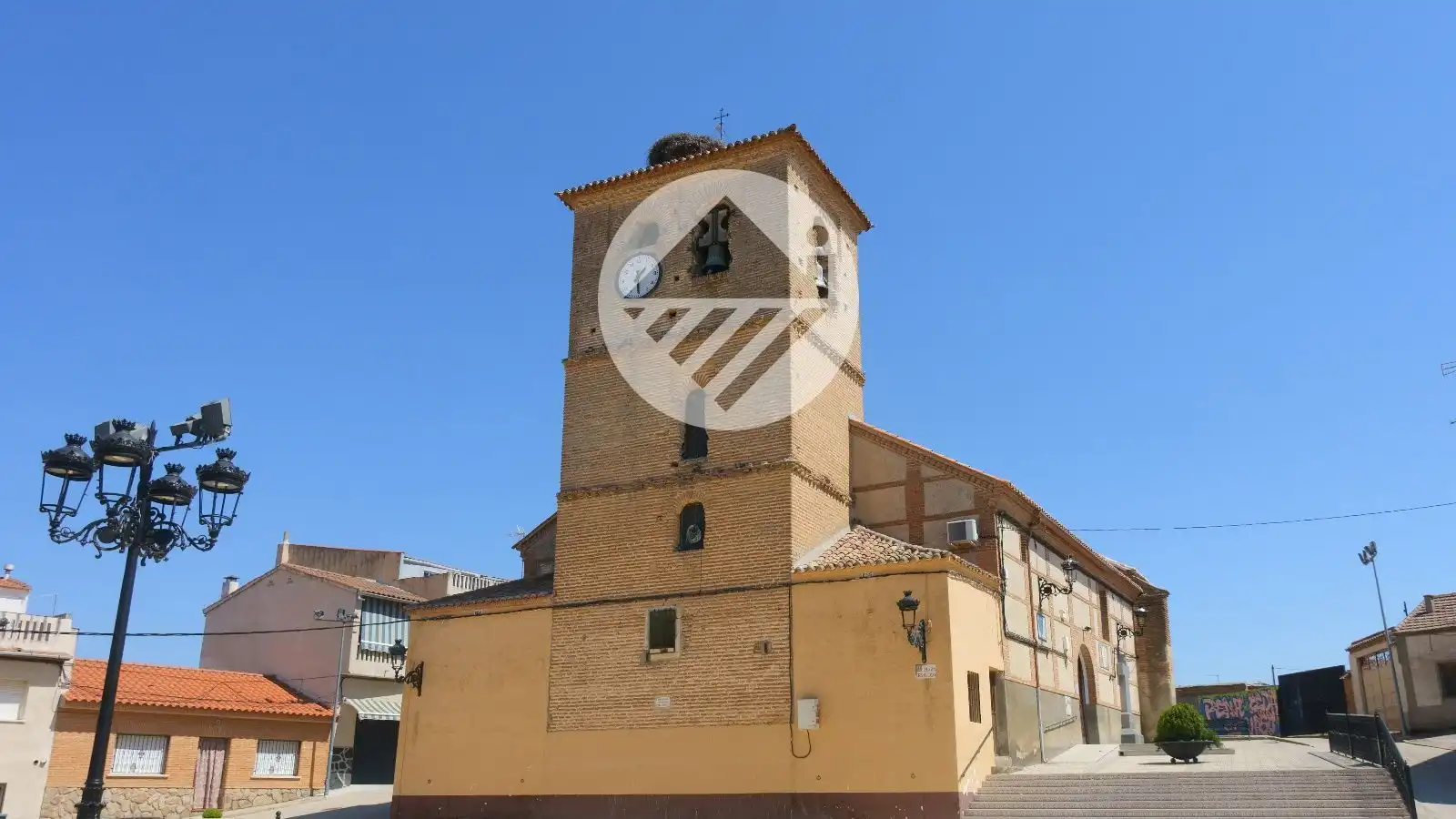 Exterior view of Houses for sale in Lucillos  with Air Conditioner and Heating