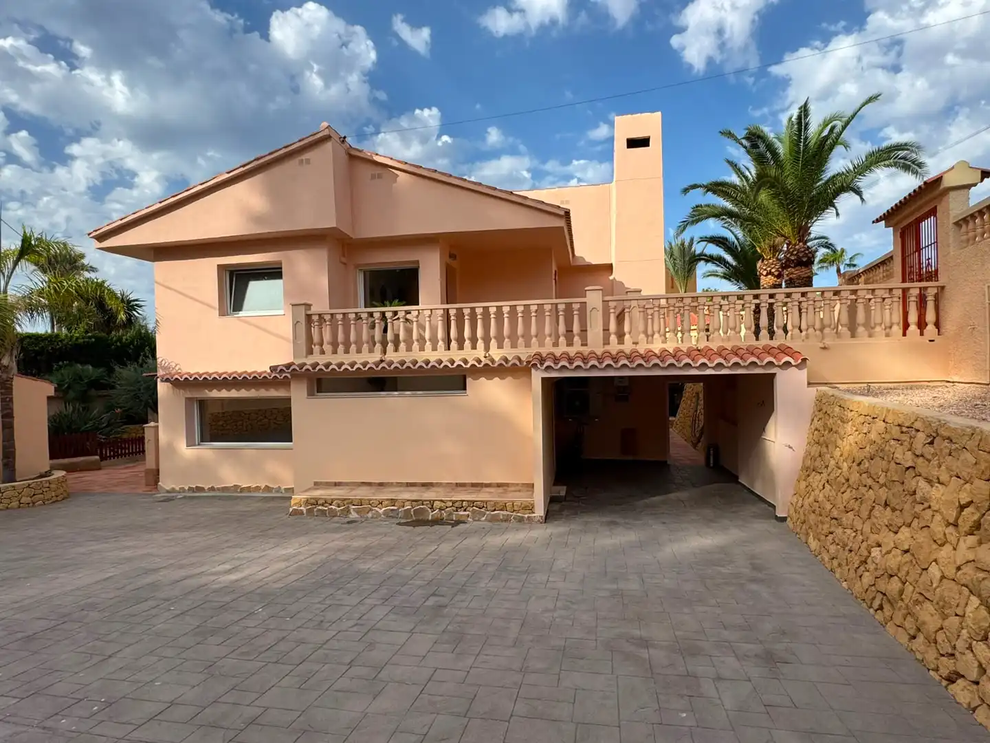 Vista exterior de Casa o chalet en venta en El Campello con Aire acondicionado, Calefacción y Jardín privado