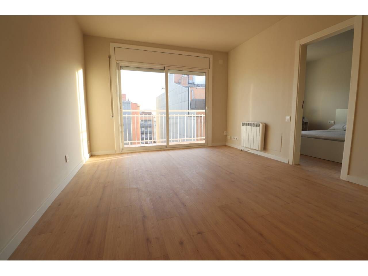 Habitación de Piso en venta en Terrassa con Calefacción, Parquet y Amueblado