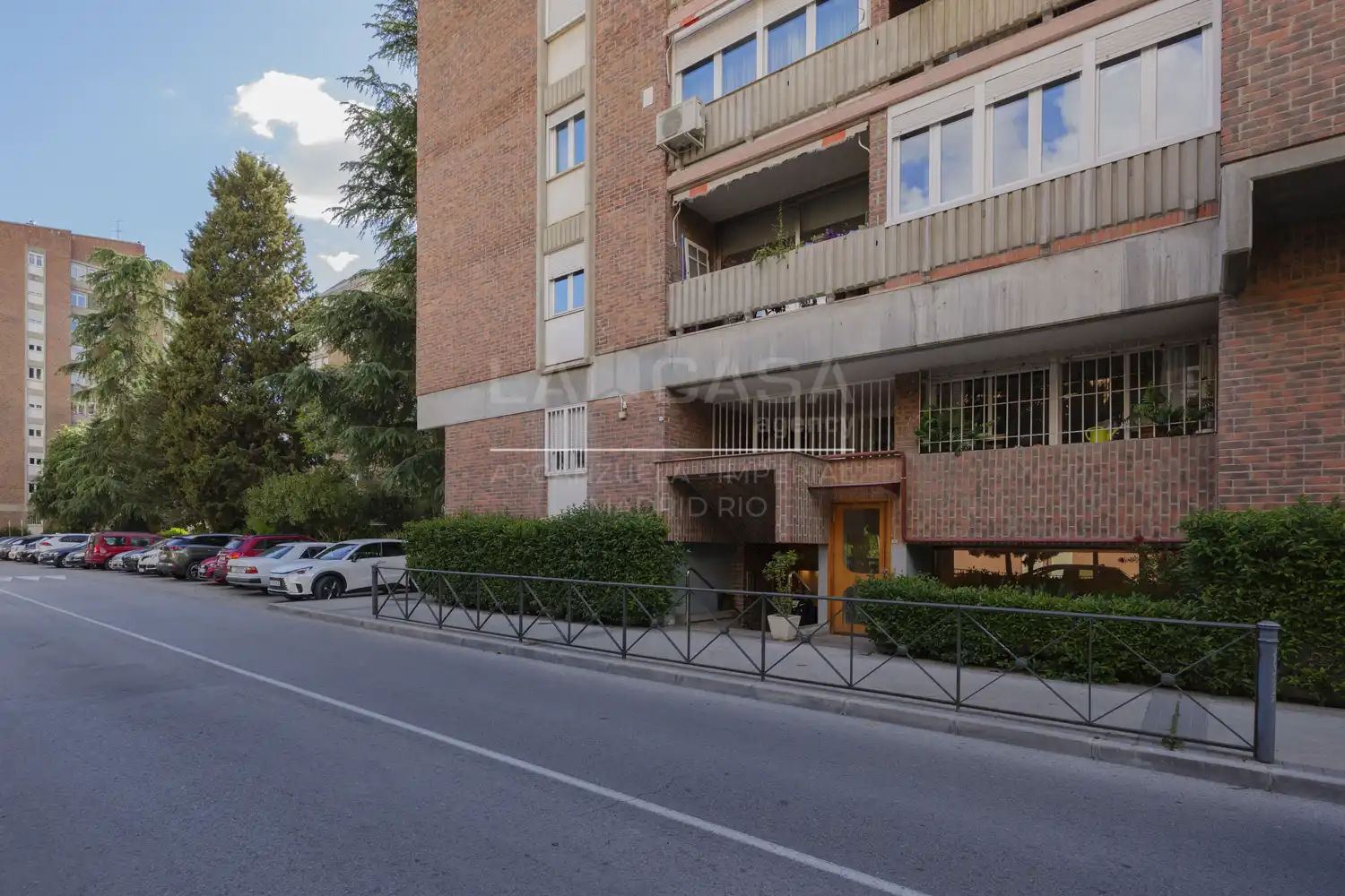 Vista exterior de Piso en venta en Madrid con Calefacción y Terraza